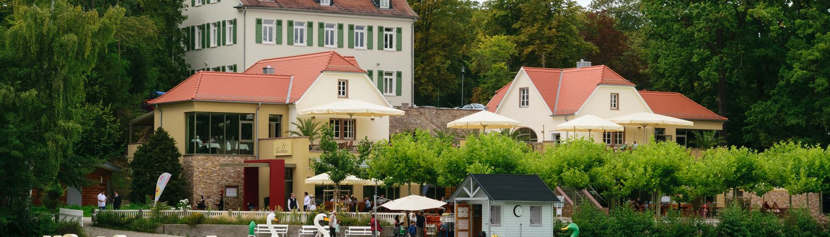 Kurpark Bad Nauheim 12 Teichhaus.jpg